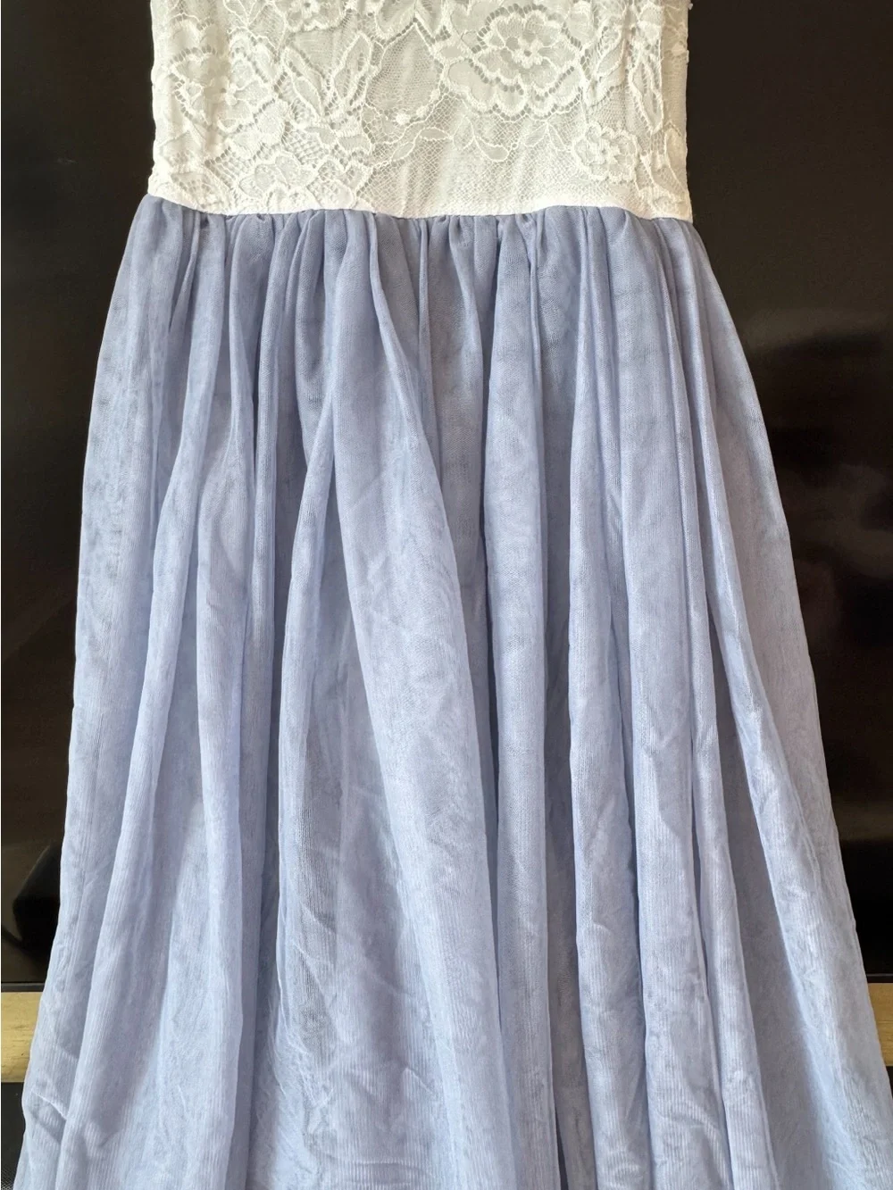 2Bunnies Girls Lace Bodice Sleeveless Tulle Dress in White Light Blue size 12-14